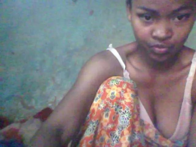 Allycha1 on BongaCams 