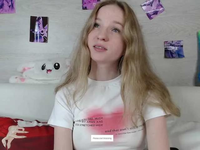b4by-Emilia on BongaCams 