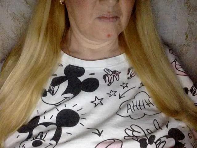 BlondyVio on BongaCams
