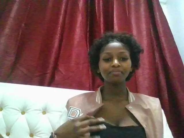 Bunnyy0011 on BongaCams 