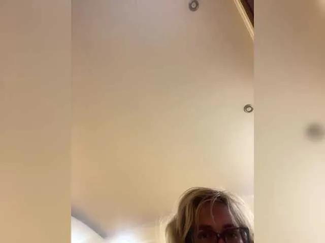 Crystal00Girl — Freechat on BongaCams
