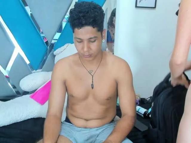 Fabian-Fabiana — We enjoy sex in all positions and knowing that you are watching us is another way to enjoy it, we have fun at the same time you have fun with us