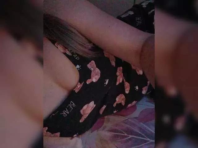 Lizzy2002 on BongaCams 
