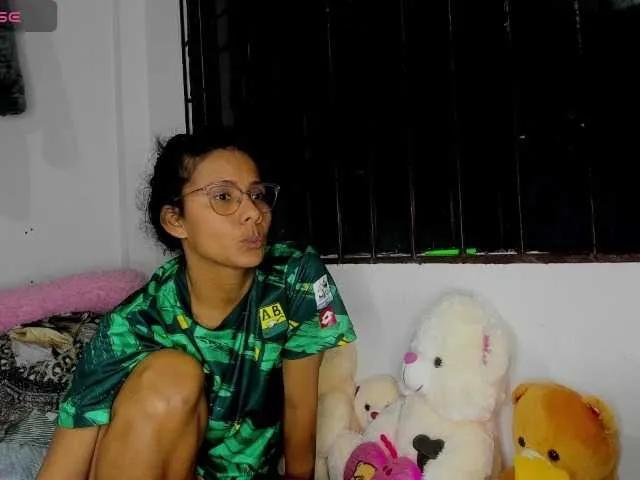 nentia-horny on BongaCams 