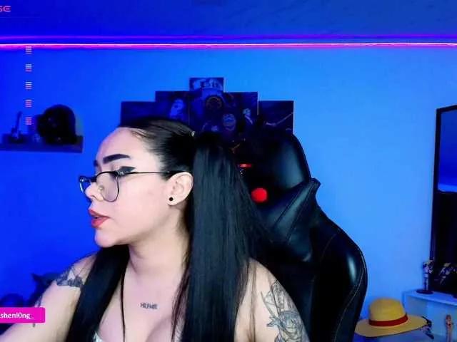 Nicorobin — I am a goddess, tattooed with pleasure and attitude, with curves that arouse fantasies. My body is art, thin but with a booty that does not go unnoticed. In each show, I transform into your obsession: playful, daring, intense..  Make me yours and...