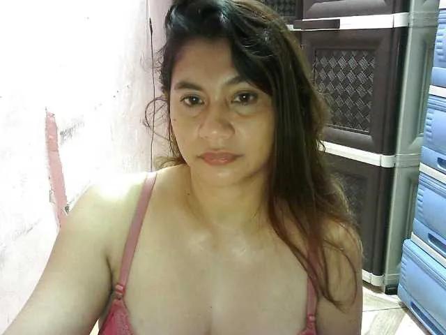 peenastyfame on BongaCams