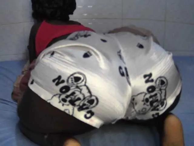 Pettite-Diofa on BongaCams 