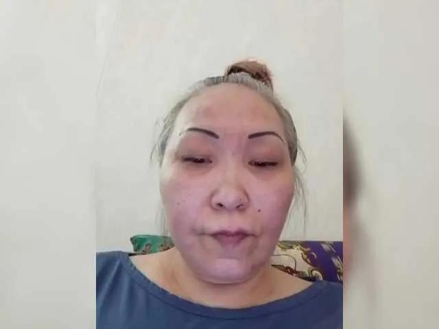 Qweentis on BongaCams 