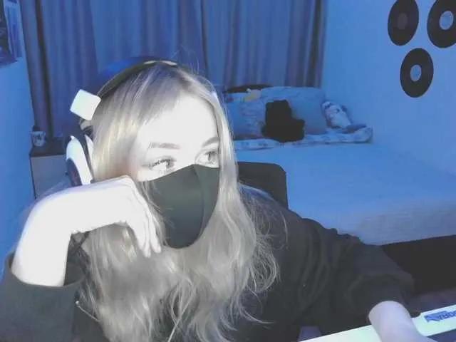 qwertikcam — aesthetic body, pleasant communication, flirting)