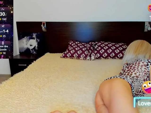 Saragrend1 on BongaCams 