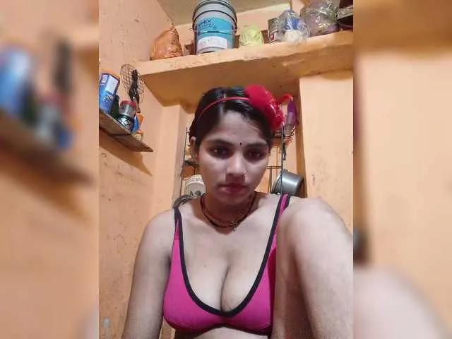 Tunnidelhi on BongaCams 