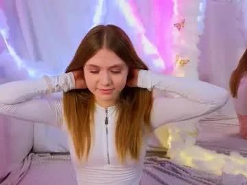 alisia_spinnet — GOAL: I unfasten the zipper on my outfit  [15 tokens left] #shy #new #teen #petite #skinny