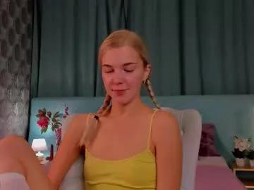 bella_stewartt — GOAL: Play with NIPPLES [43 tokens remaining] PVT OPEN! Hello! WOW! At the end of my stream, I want to do a CUM SHOW! #new #smalltits #skinny #18 #teen #blonde