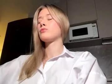 bella_sting on Chaturbate 