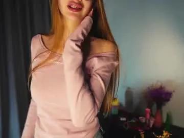 blissence — sexy naked back)Don't be rude! I want to find #new adventures here, but I'm still young #shy I'm already turning #18 cute #teenager do you like #skinny)? [67 tokens remaining]