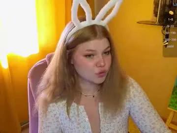 bratz_chloe_ — GOAL: doggy with slaps [141 tokens remaining] Welcome to my room! hello! private is open! #blonde #daddy  #nonude #cute  #curvy