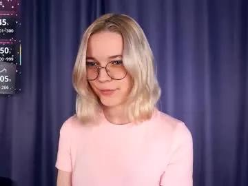 deannmaslen — GOAL: tease you with tongue and lips [14 tokens remaining] New girl energy  #new #18 #skinny #shy #bigboobs