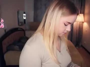 emelianae on Chaturbate 