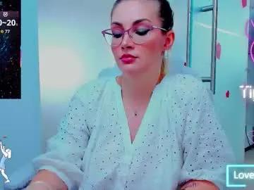 evelyne_rose — GOAL: squirt show [3789 tokens remaining] Welcome to my room! Try me once ,crave me forever! #milf #squirt #lovense #office #bigboobs #pantyhose #bigass #cum #anal #milf #do | juicy cum show | #l