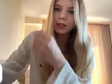 georgietiogangco — Goal : shorts halfway down ^^ I'm Chloe (Private shows day ^^) #new #shy #petite #teen #18 [364 tokens remaining]