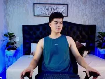 maxxicruz on Chaturbate 