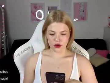 maya_blonde18 on Chaturbate 