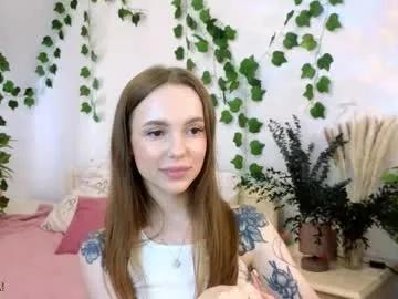 mia_ellison — GOAL: Doggy pose [110 tokens remaining] Hi I'm Mia :) This is my new room! Let's spend time together #new #nonude #18 #skinny #young