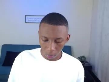 miiloo18 on Chaturbate 