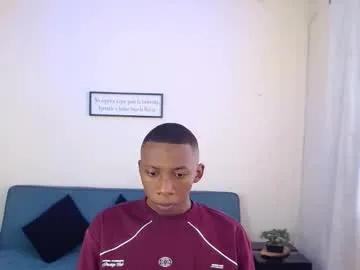 miiloo18 on Chaturbate 