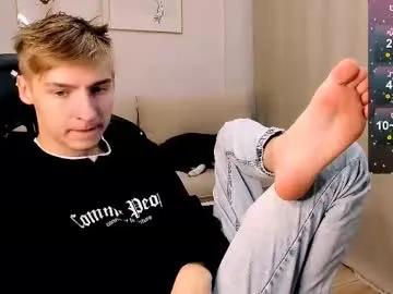 mrsexycum4u — GOAL: CUM SHOW! [589 tokens remaining] i love do cum show for u! #lovense #young #twink #uncut #cumshow