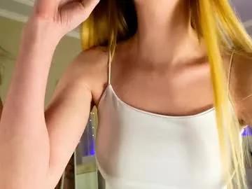 queenelia on Chaturbate 