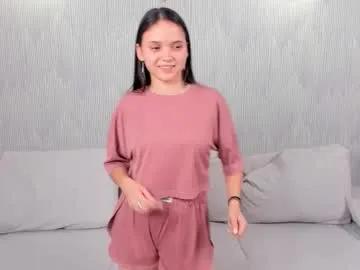 tyrasyversen — GOAL:Pour water on my top  Hi my name Emily i love new acquaintances and travels, tell me about yourself  #shy #new #young #natural #18 [3 tokens remaining]