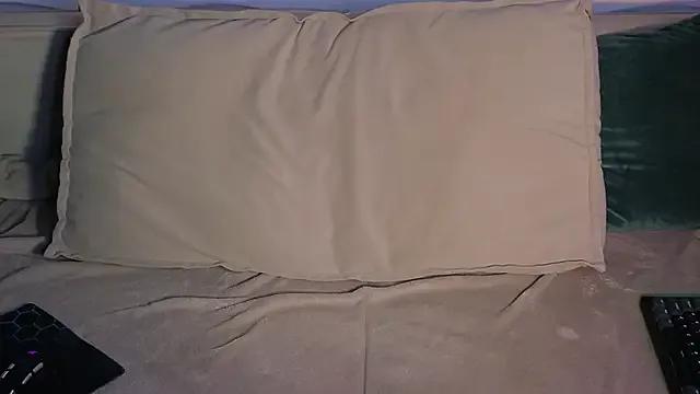 adam_21cm__ on StripChat 