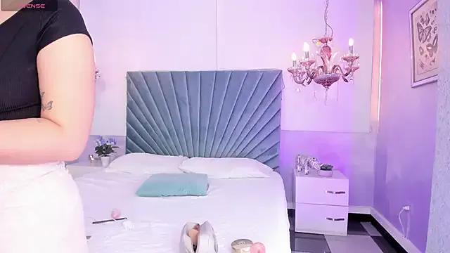 Aitana_Hilton_ — fuck me hard + control my toy x 3 min