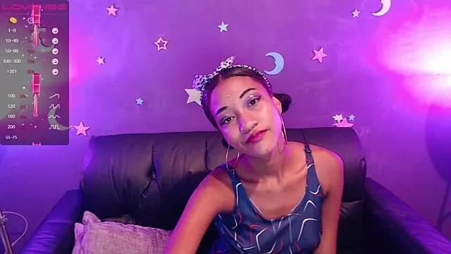 AleezaFrench on StripChat 