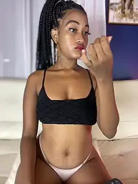 AleezaFrench on StripChat 