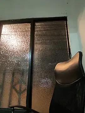 aliciia_23 — Squirt with Dildo