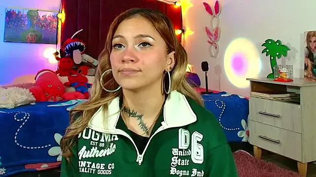alisson_zafiro_ — tease boobs + ahegado
