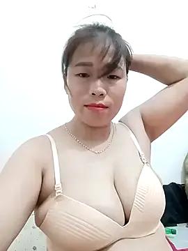 Anh-Huyen33 — Freechat on StripChat