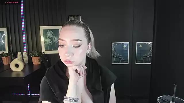 Annabelle_Art on StripChat 