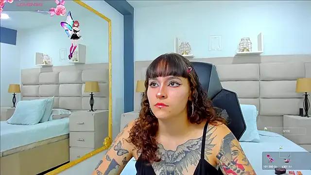 AnnyThompson_ on StripChat 