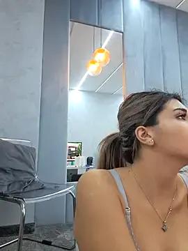 Bella_Posh on StripChat 