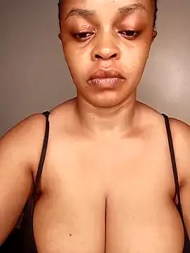 boobsnipplian on StripChat 