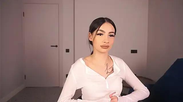 ChanelKnows — sexy suck my finger!