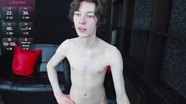 DennisAndrews on StripChat 