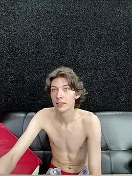 DennisAndrews on StripChat 