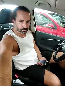 eduardbareback — Desnudo fuera
