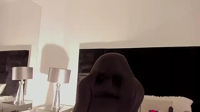 Ellaochoa on StripChat 