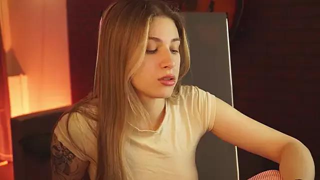 EllieCutes on StripChat 