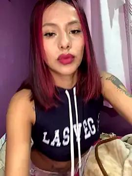 Emilyy-18 — Doggy Style 